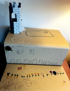 O Hotel dos Telemóveis feito pela Clara